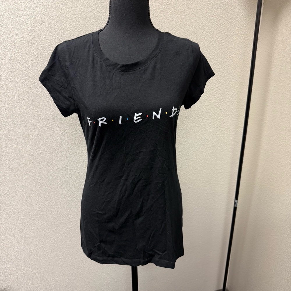 Black FRIENDS TV Series Graphic Tee. Size Large (11-13)